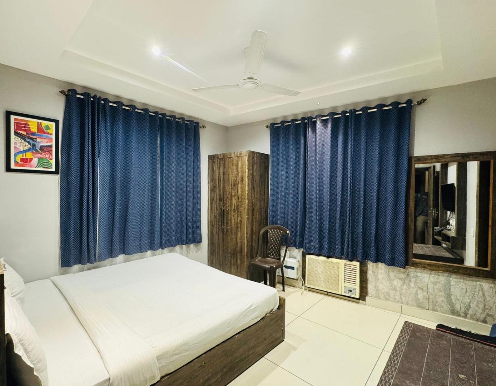 Hotel Pearl Inn Rudrapur Екстериор снимка